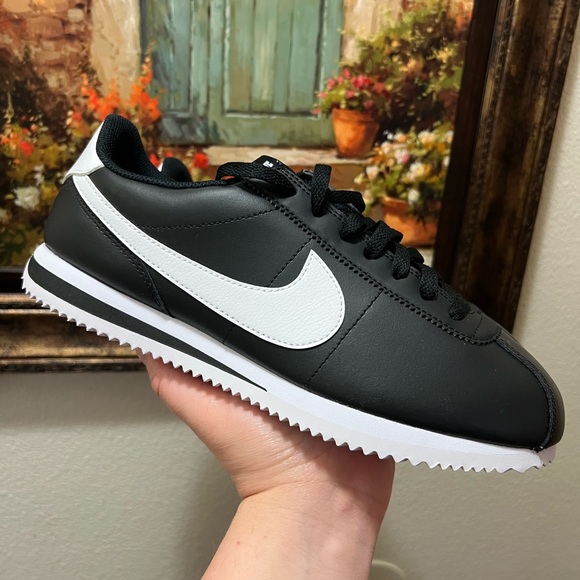 Nike Cortez Basic Black White sneakers - Picture 3 of 16